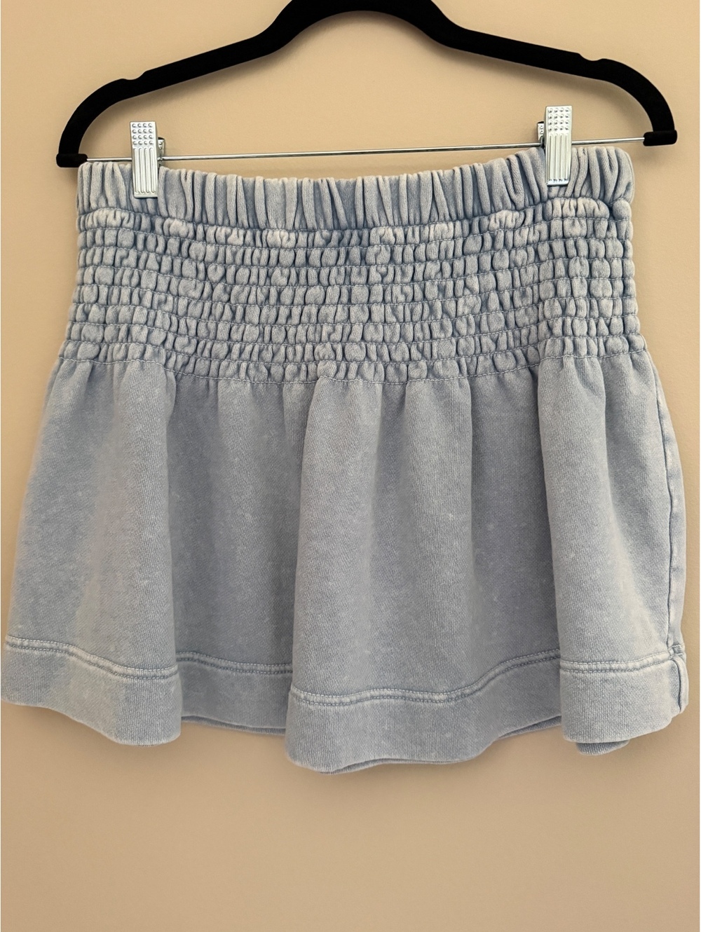 M soft smocked Aerie skirt